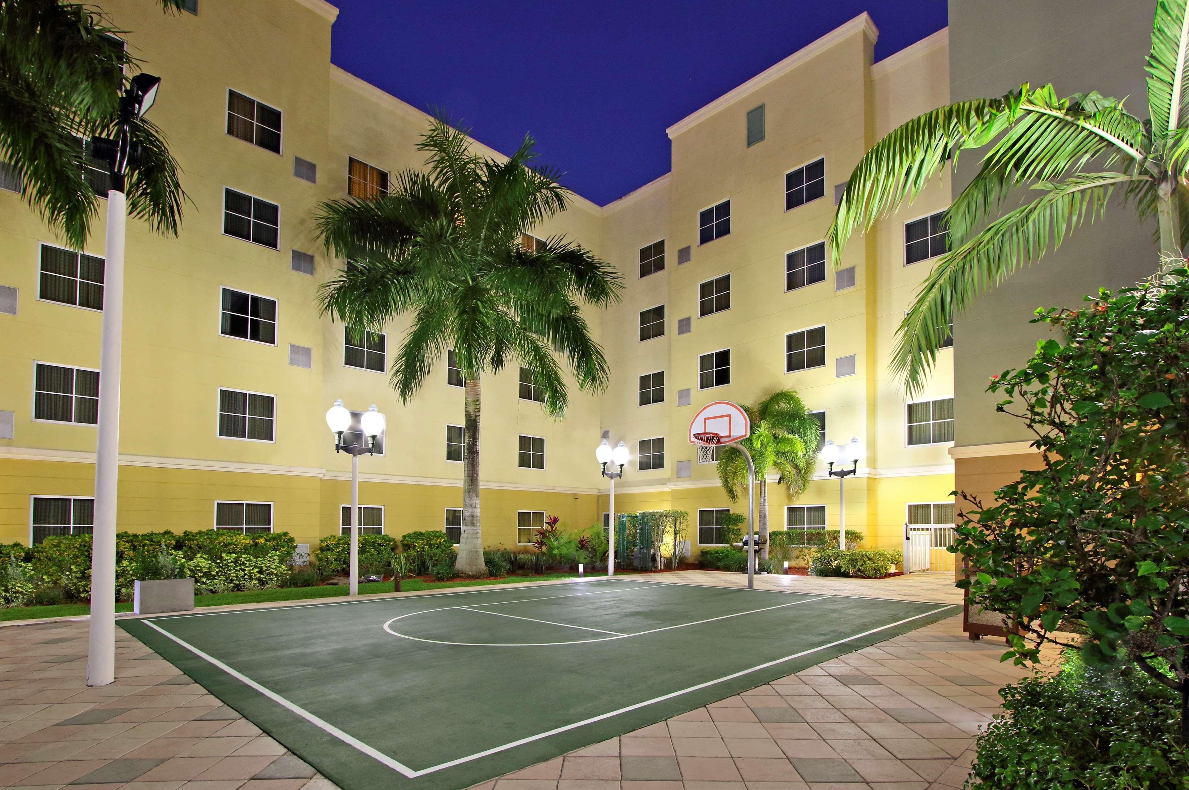 Homewood Suites By Hilton Miami - Airport West Miami Springs Exterior foto